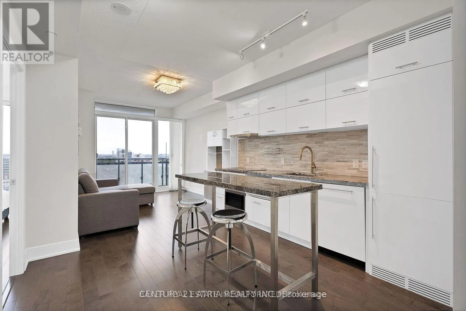 1108 - 8081 BIRCHMOUNT ROAD