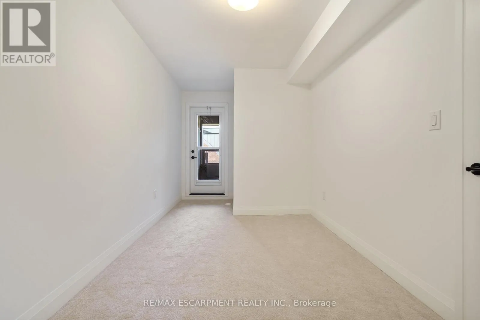 30 BURLEIGH MEWS