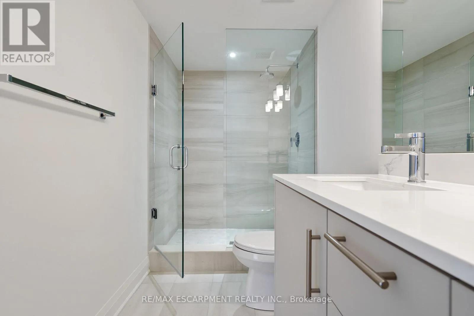 30 BURLEIGH MEWS