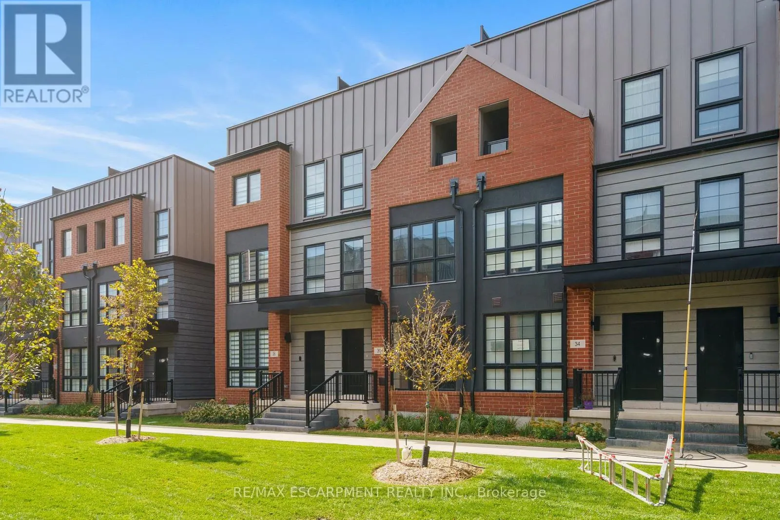 30 BURLEIGH MEWS