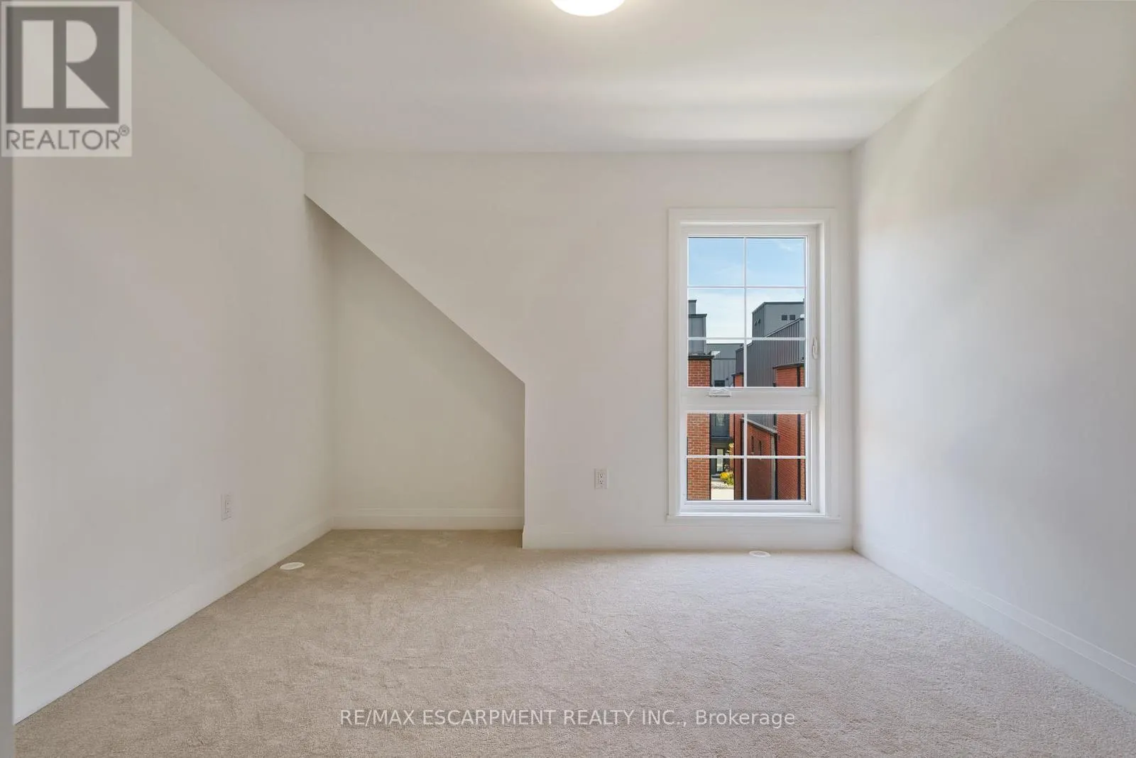 30 BURLEIGH MEWS