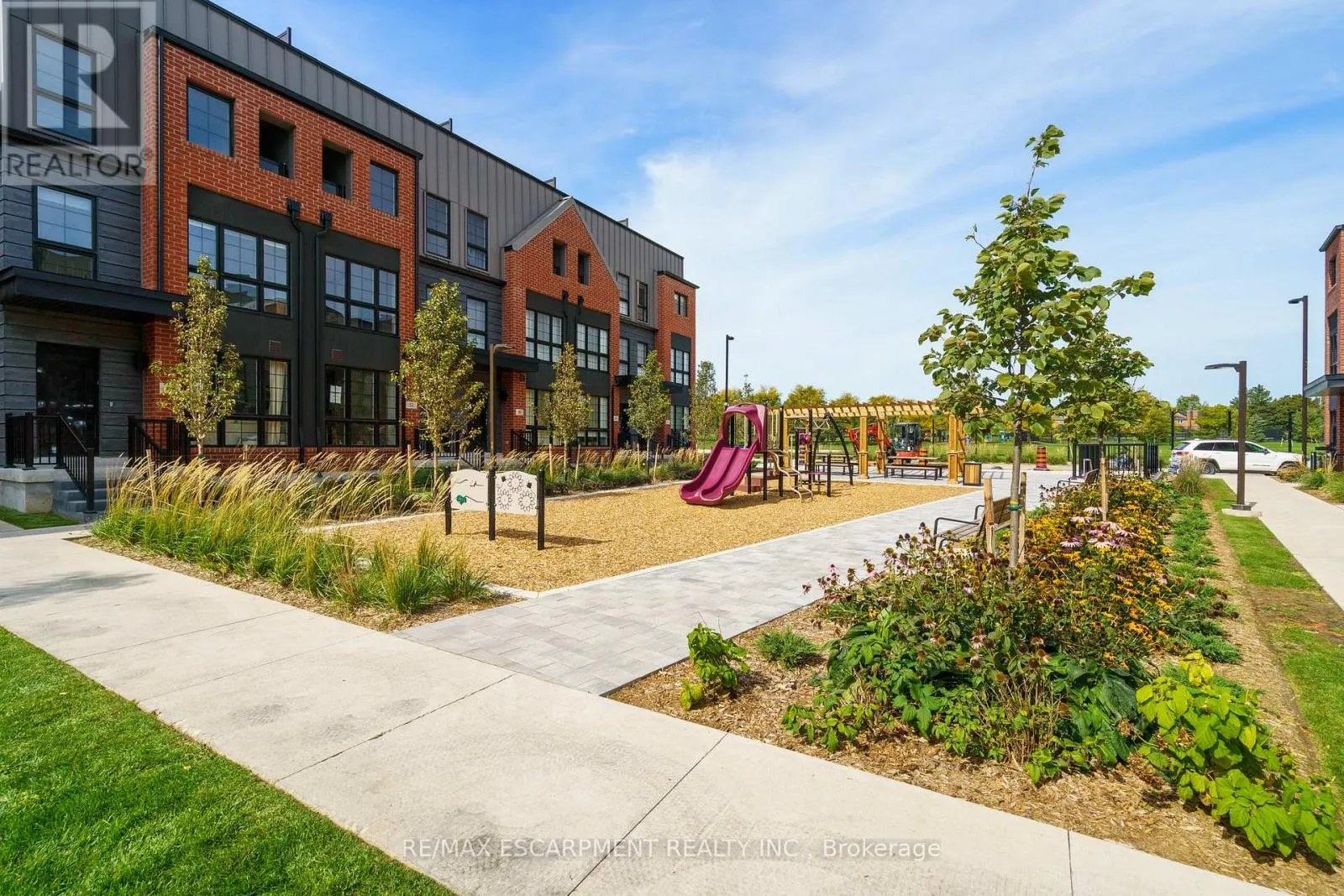 30 BURLEIGH MEWS