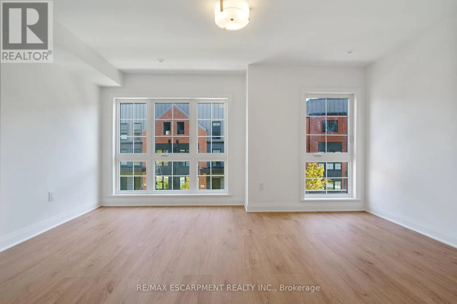 30 BURLEIGH MEWS