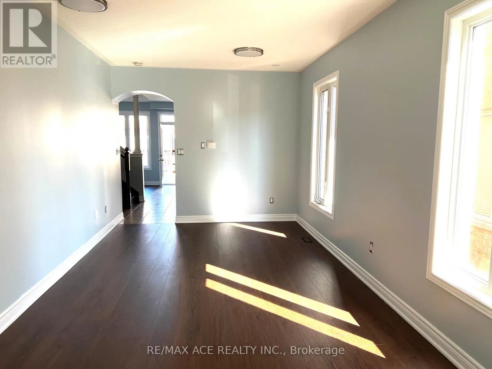 23 GRAYLEAF DRIVE
