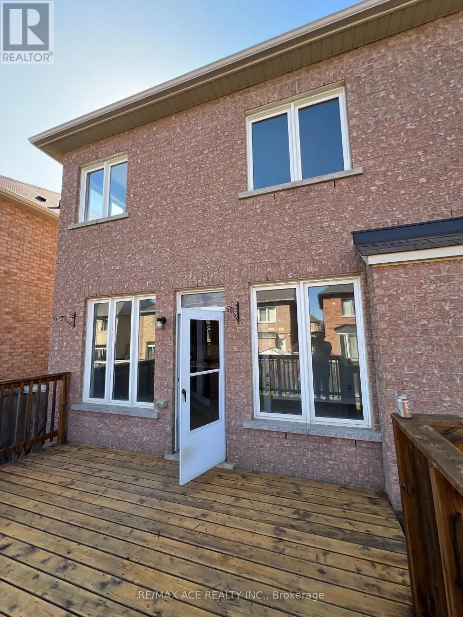 23 GRAYLEAF DRIVE