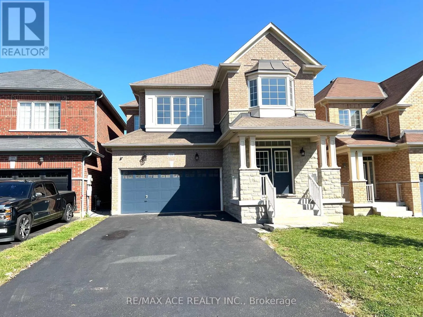 23 GRAYLEAF DRIVE