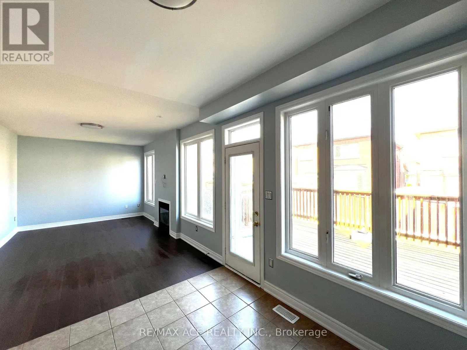 23 GRAYLEAF DRIVE