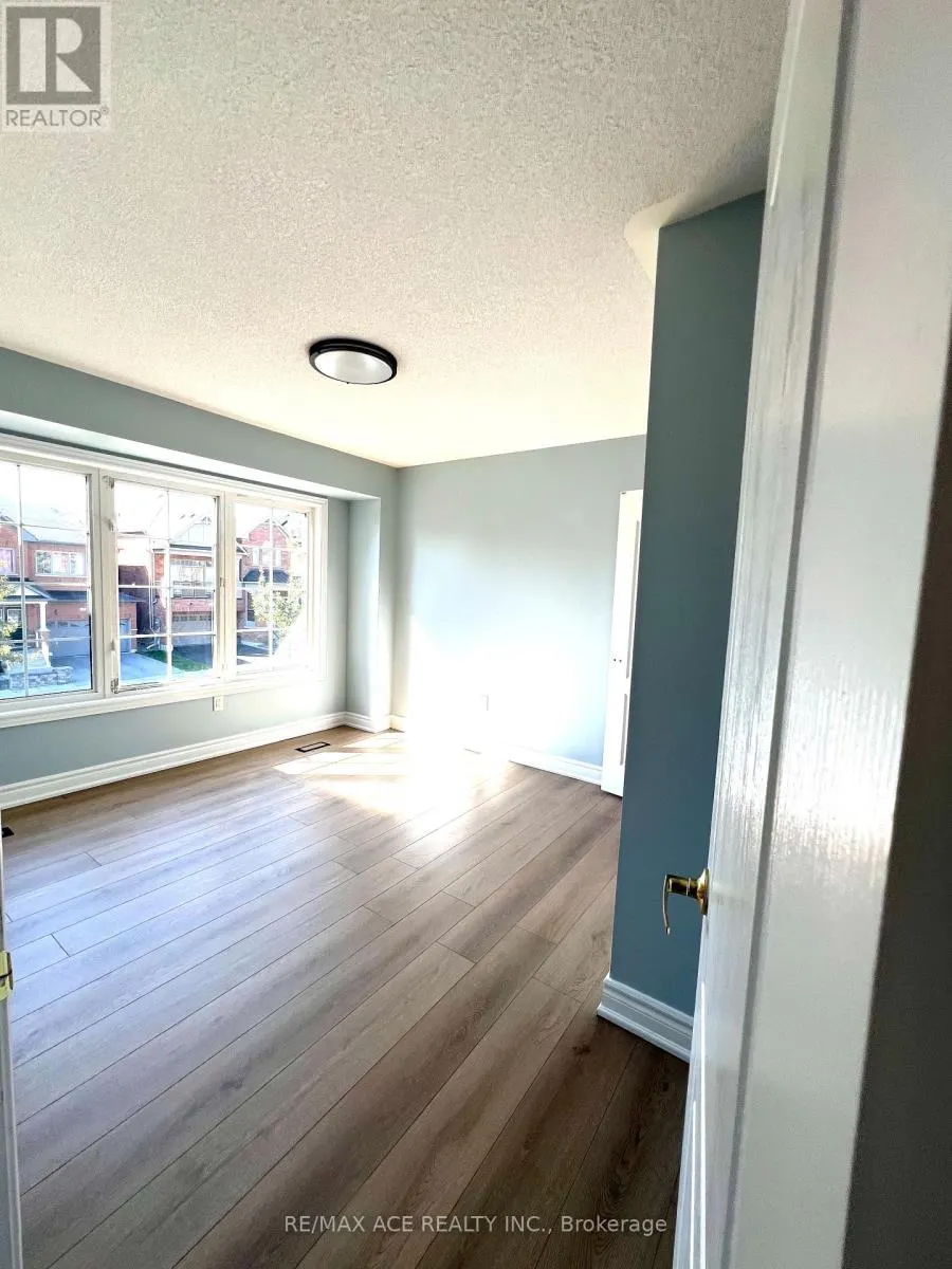 23 GRAYLEAF DRIVE