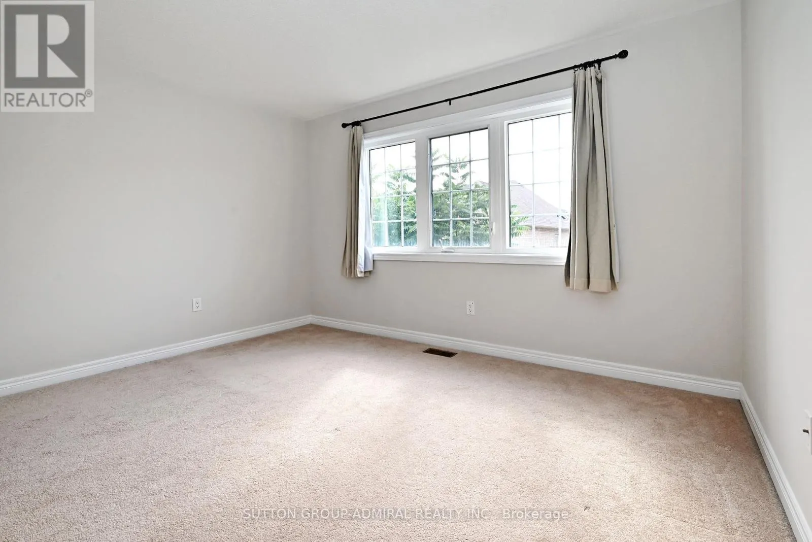 110 SOUTHDOWN AVENUE