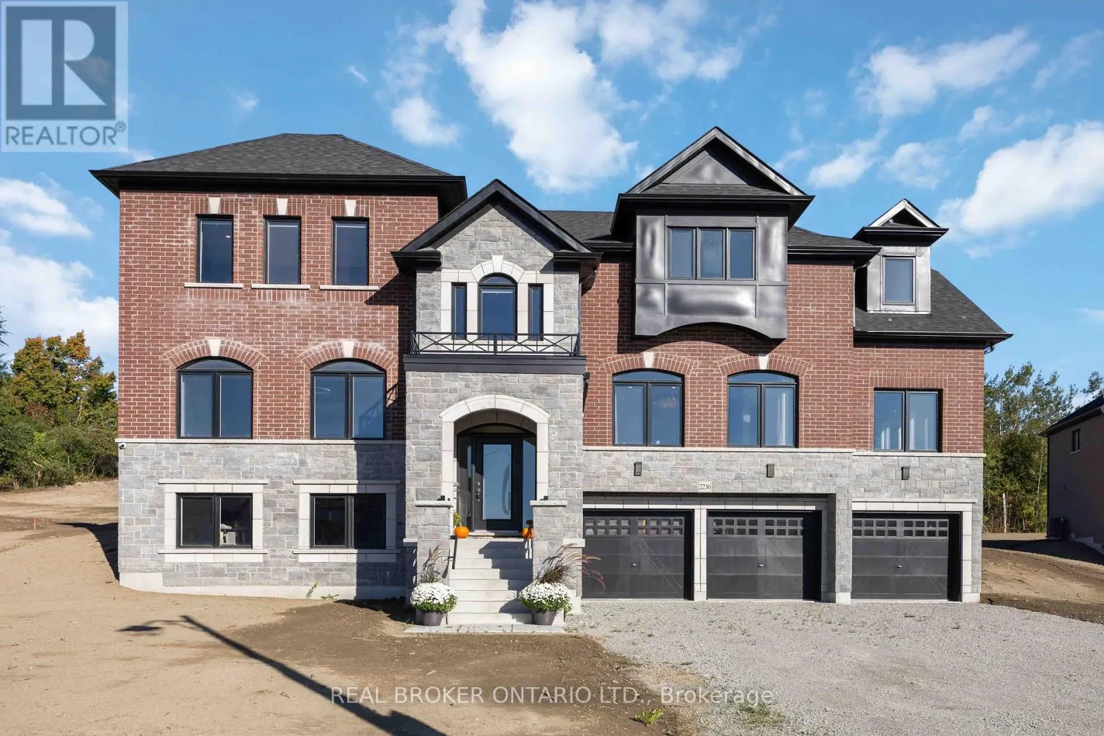 2236 PEMBERTON WAY