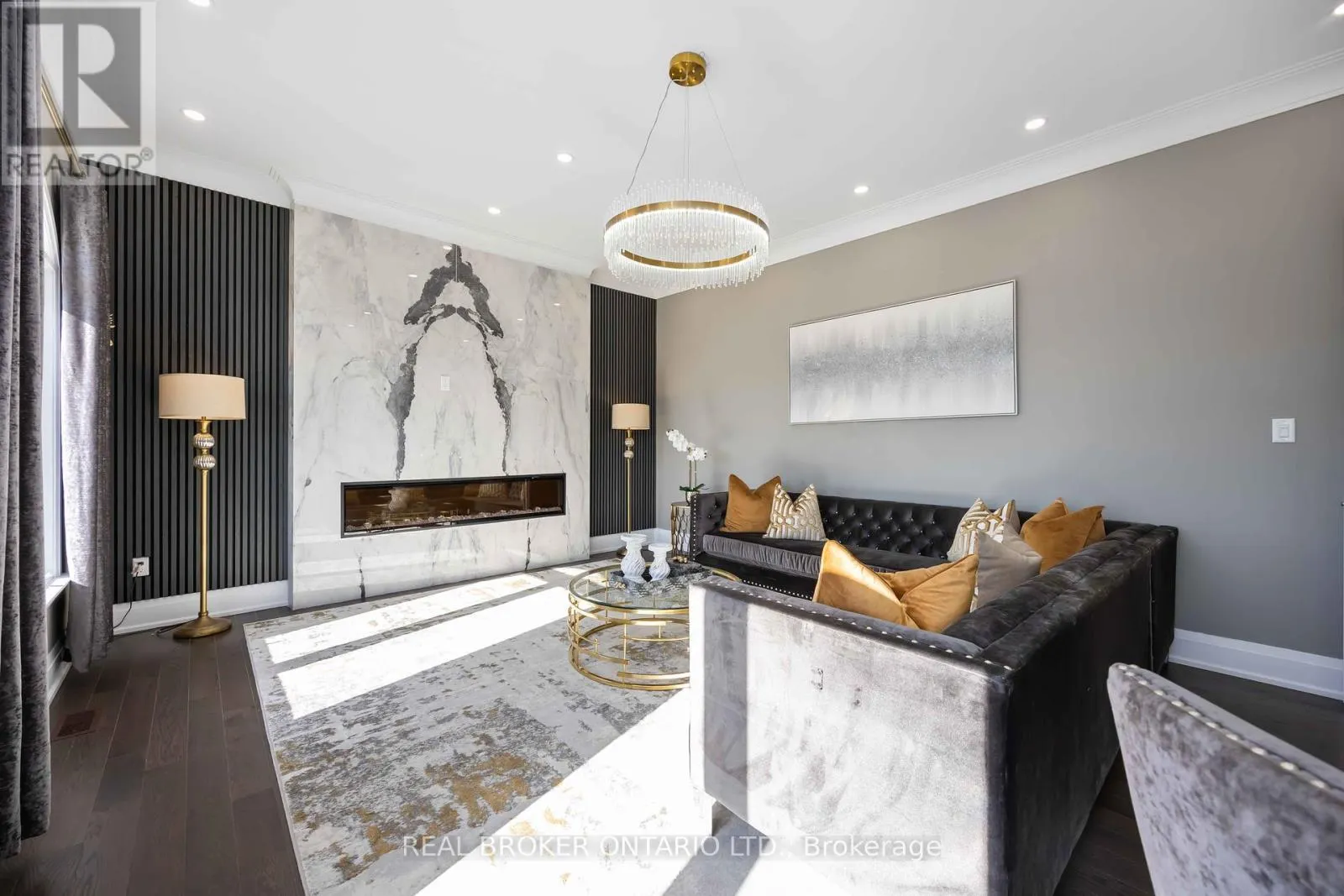 2236 PEMBERTON WAY