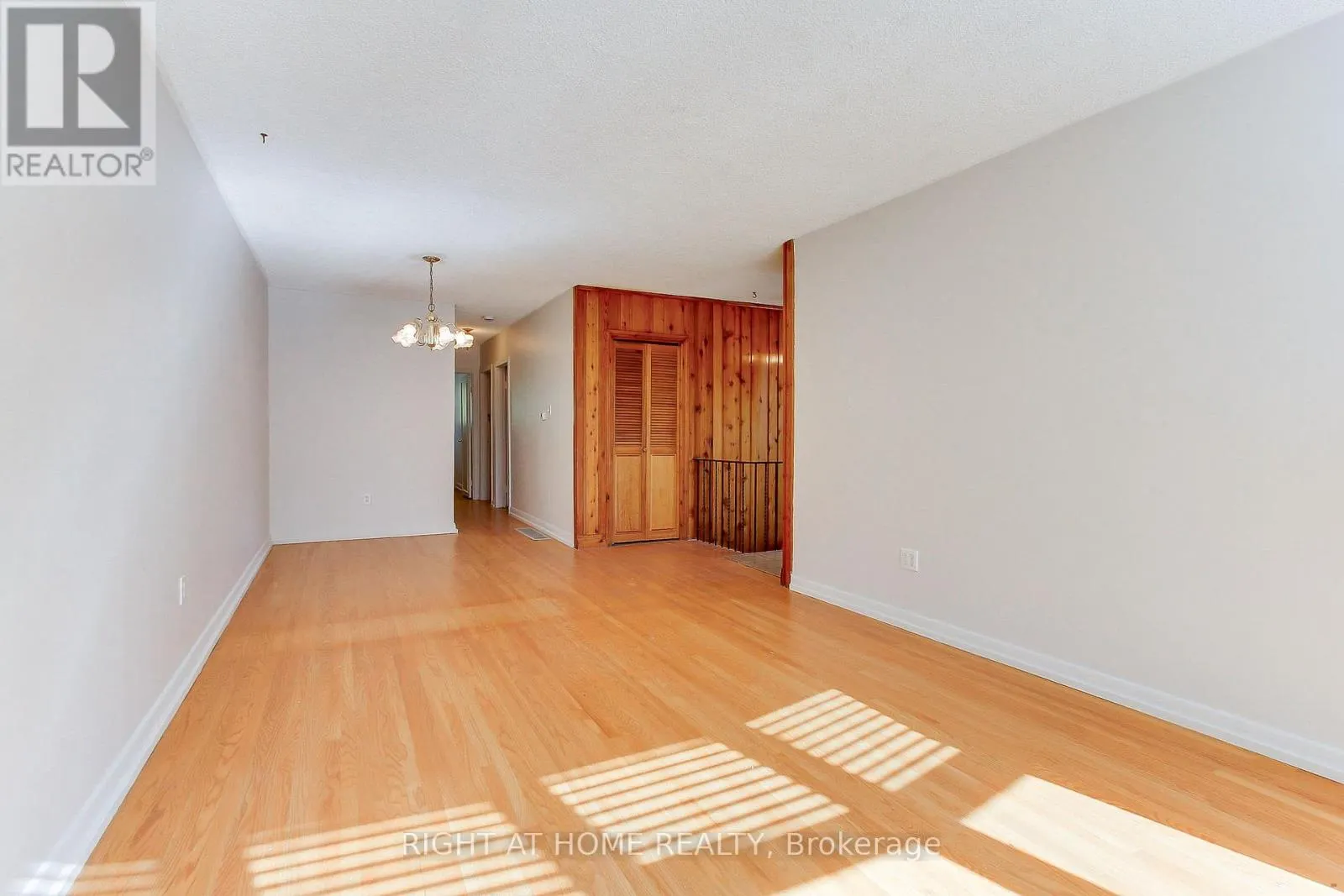 40 KITIMAT CRESCENT
