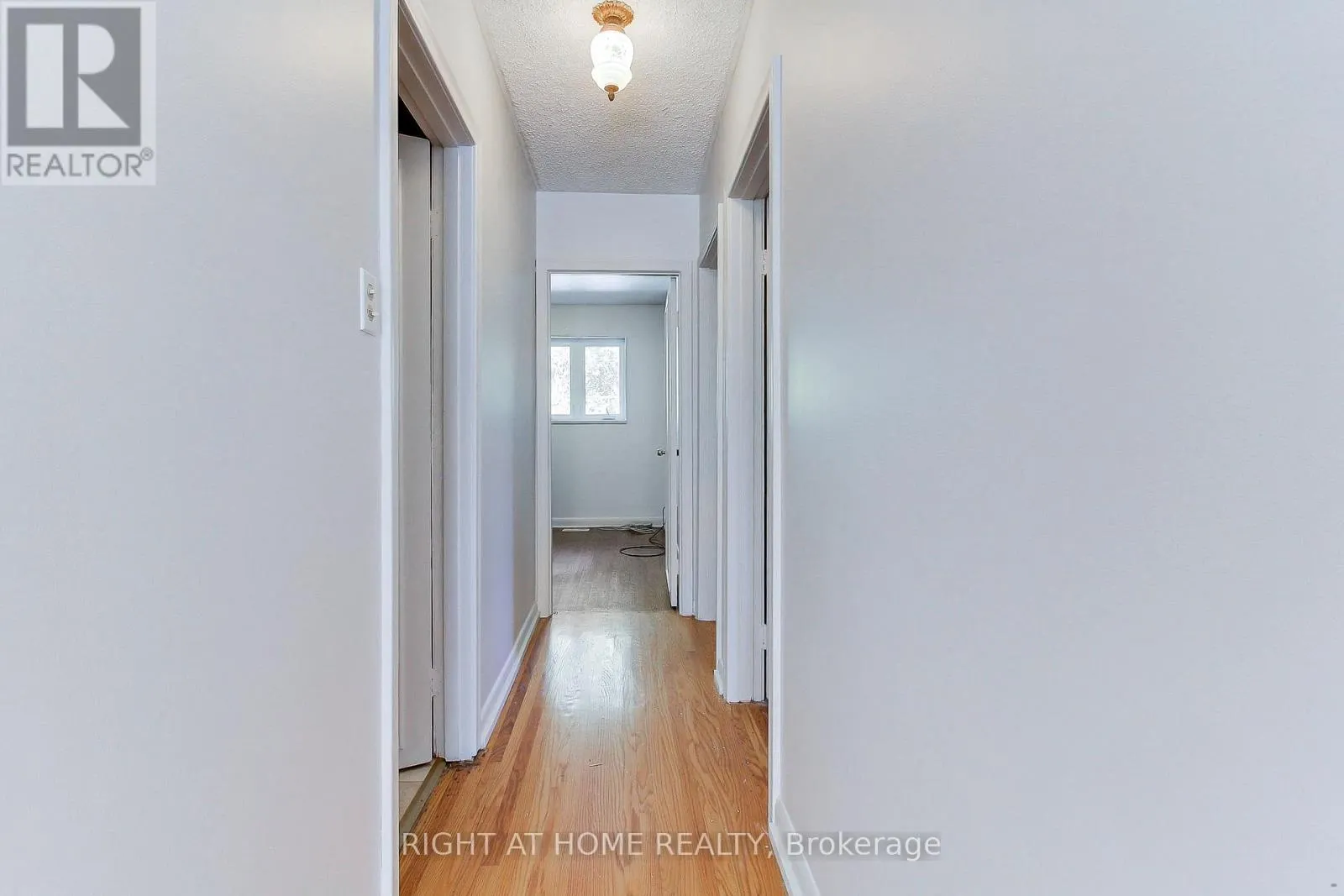 40 KITIMAT CRESCENT