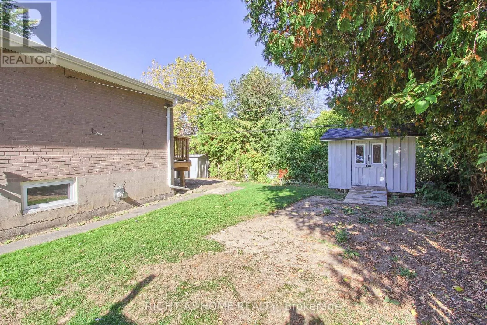 40 KITIMAT CRESCENT