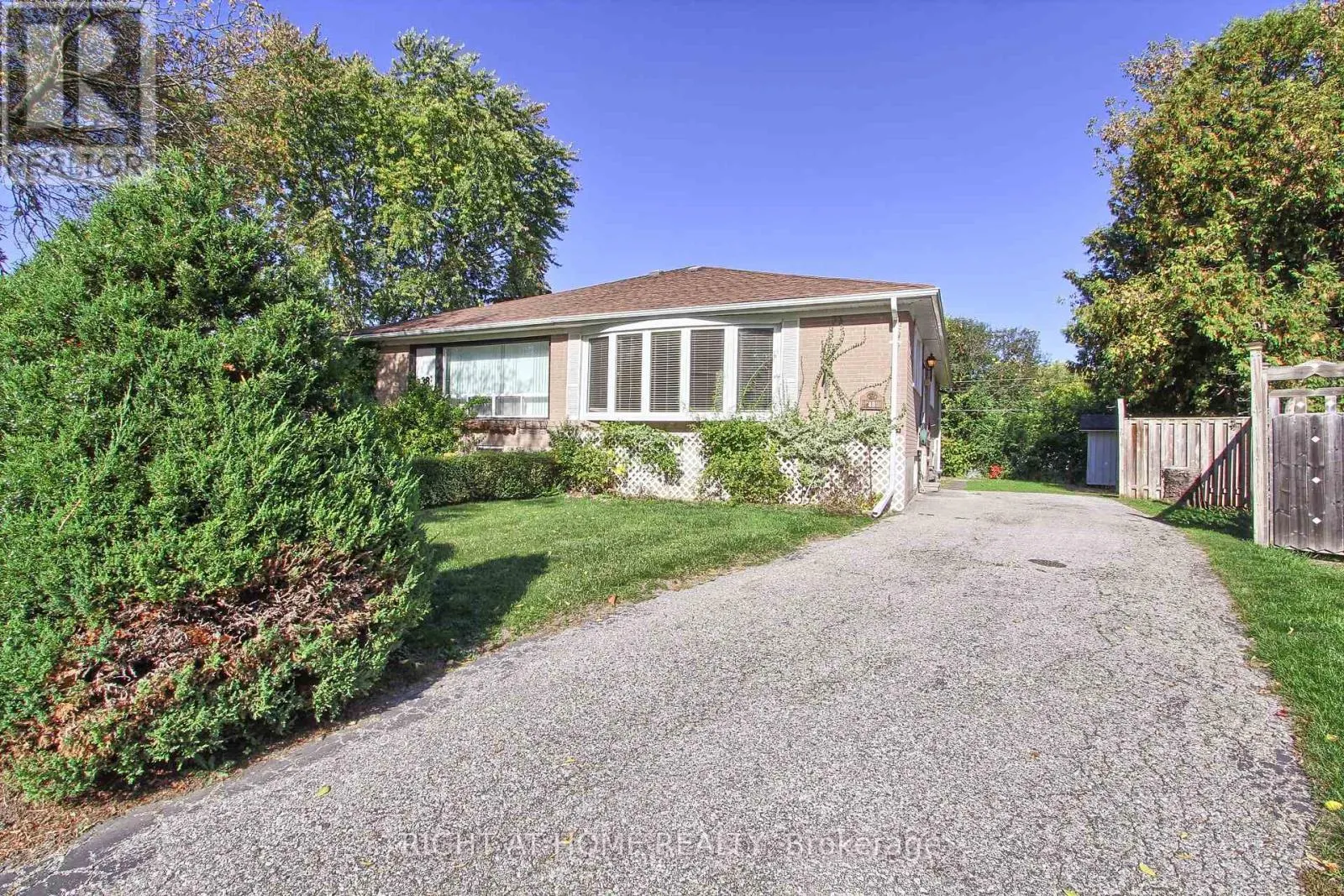 40 KITIMAT CRESCENT