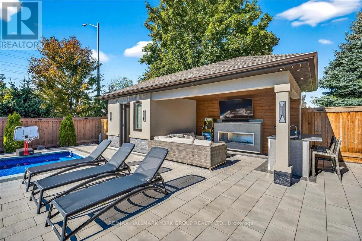 16 WOODLAND TRAIL COURT