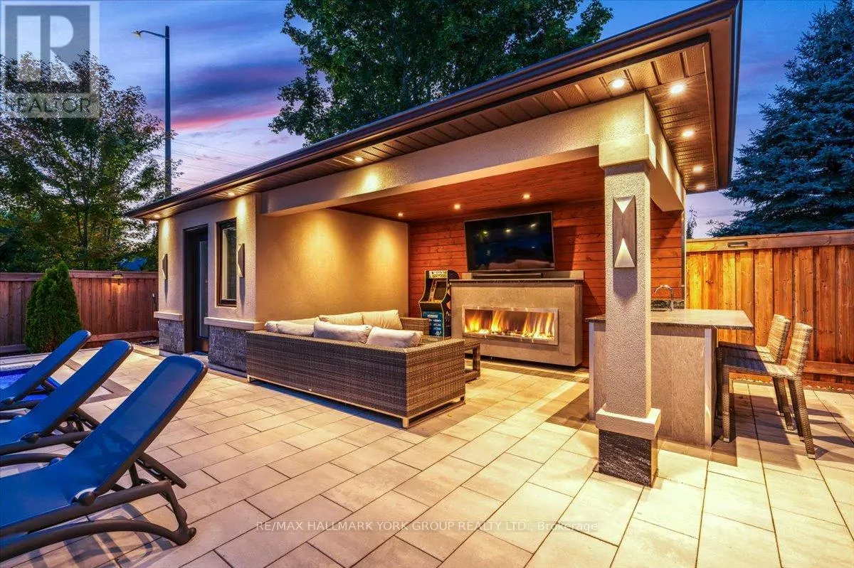 16 WOODLAND TRAIL COURT