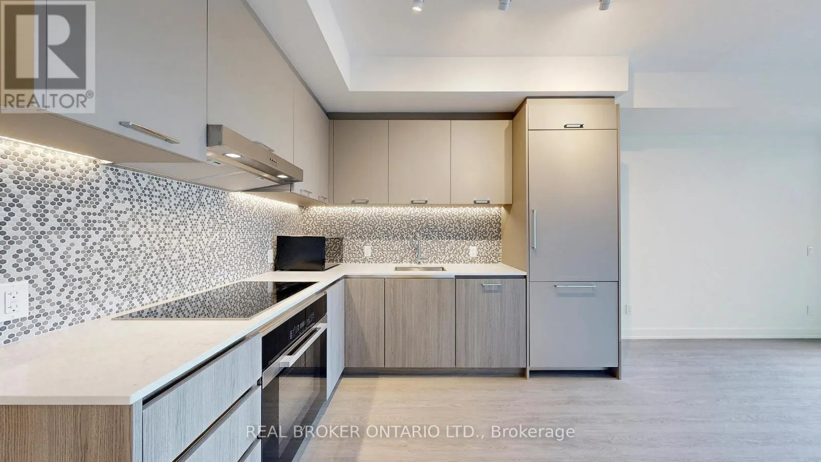 436 - 8188 YONGE STREET