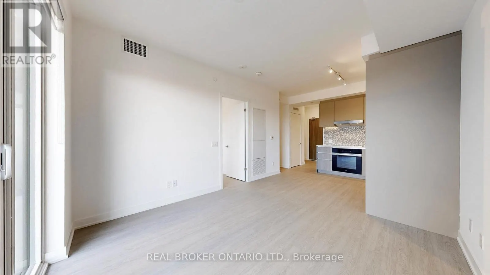 436 - 8188 YONGE STREET