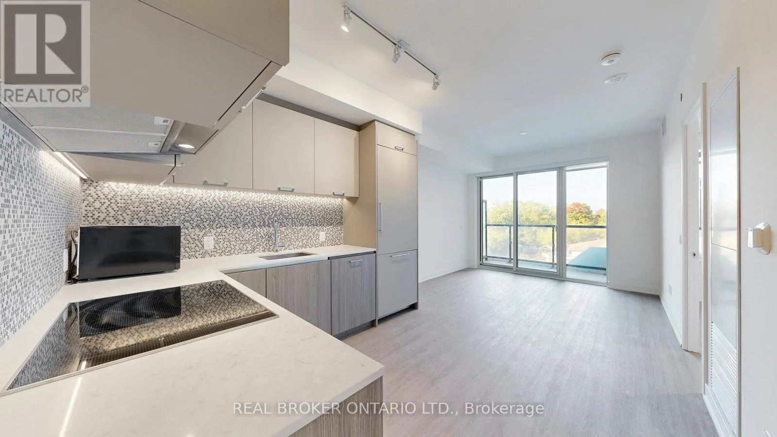 436 - 8188 YONGE STREET