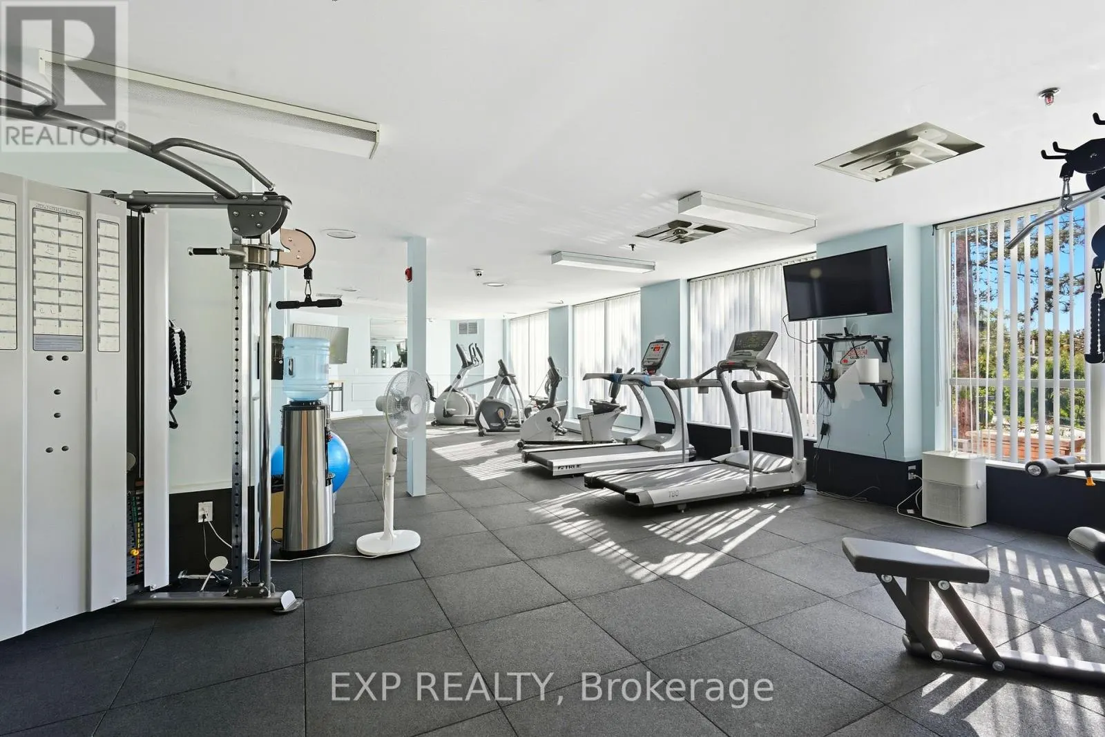 111 - 14924 YONGE STREET