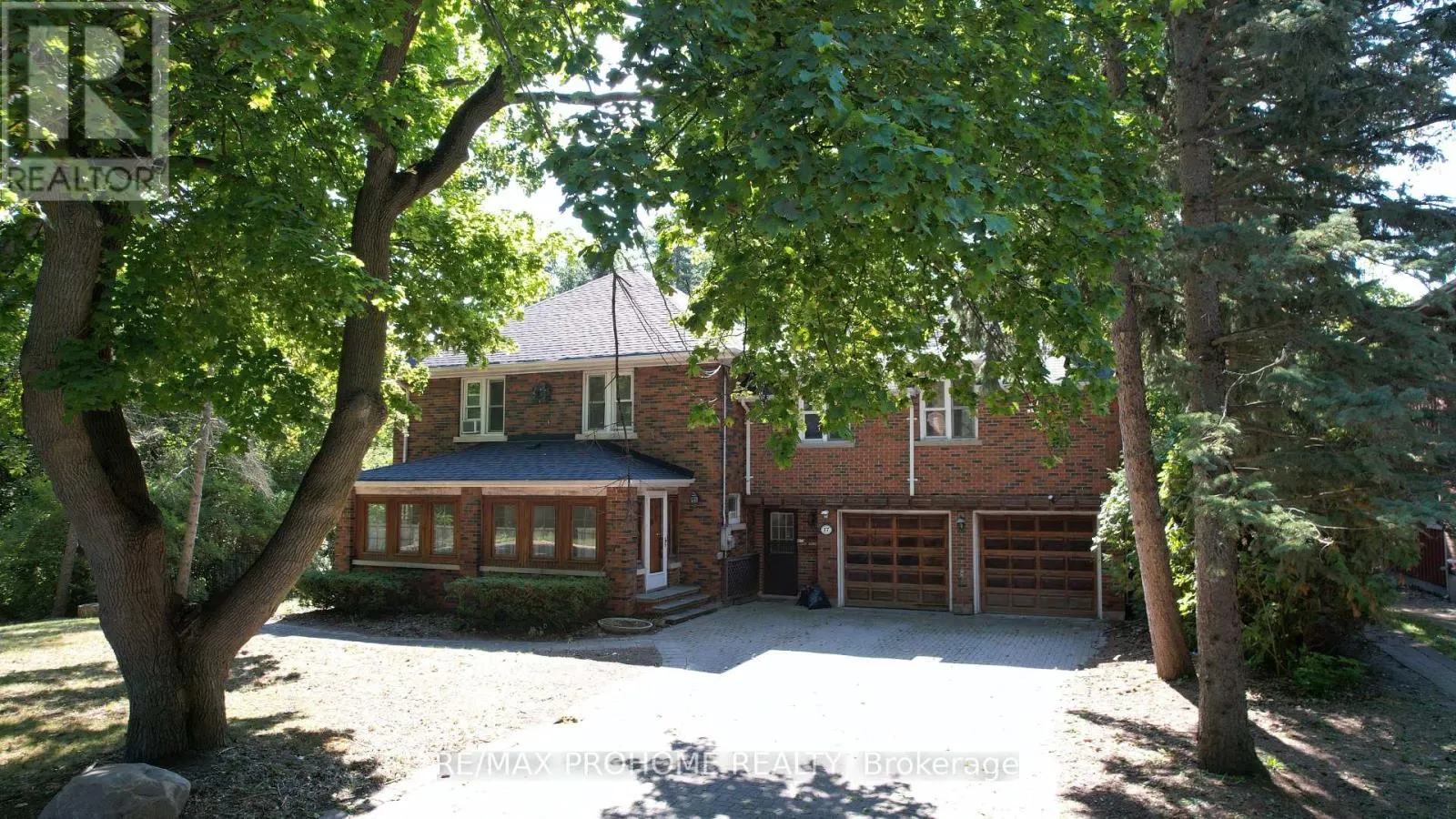17 ECKARDT AVENUE