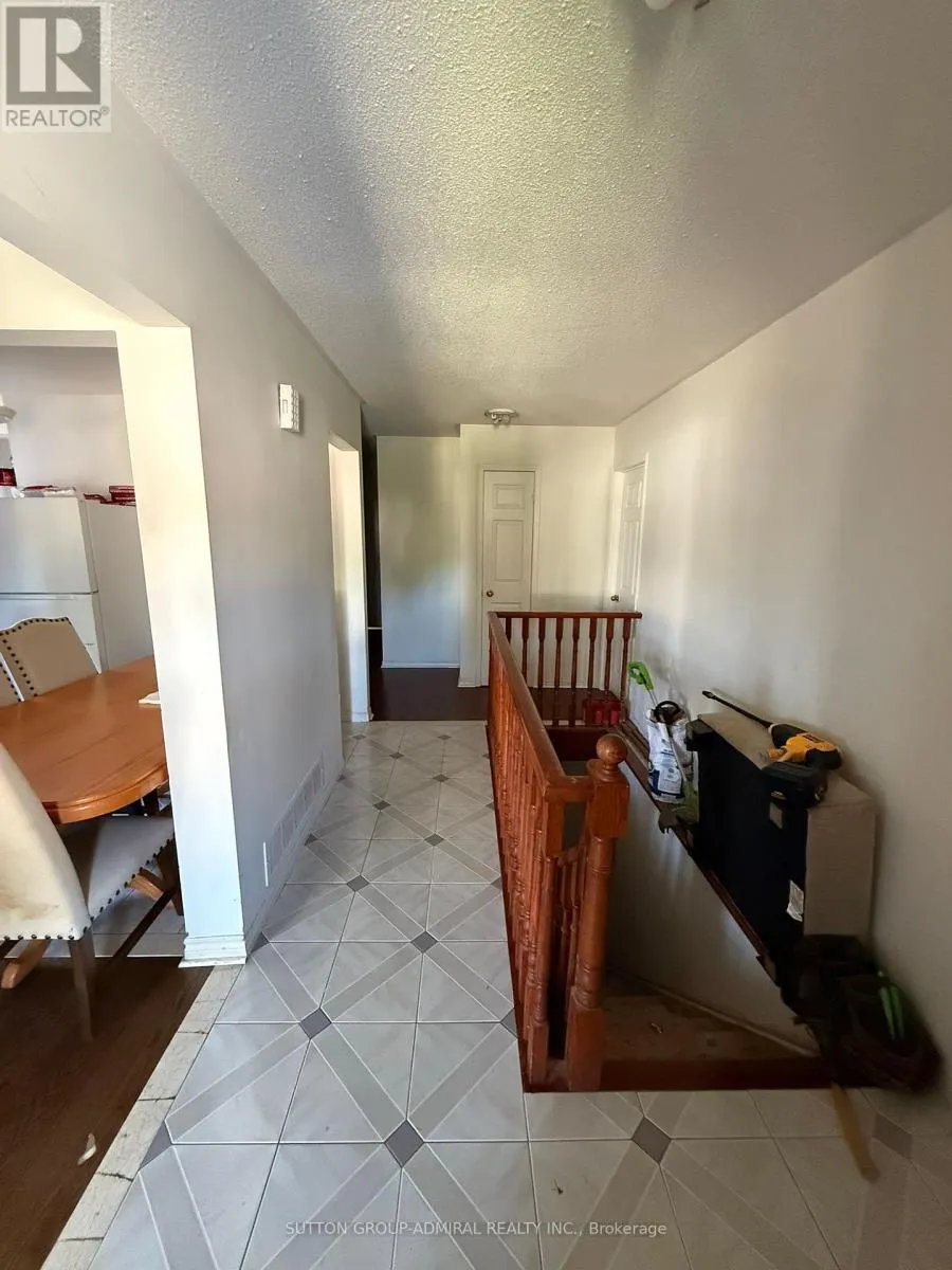 MAIN FLOOR - 166 KULPIN AVENUE
