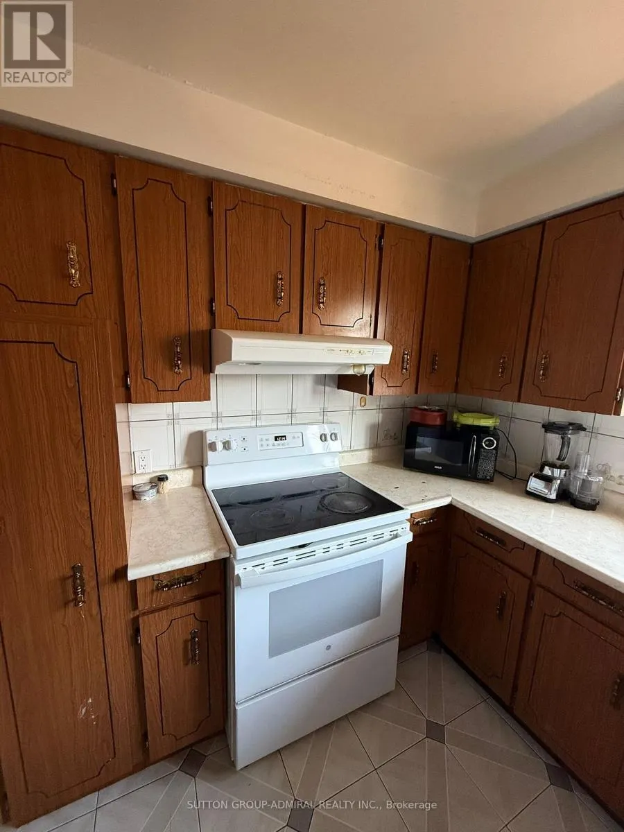 MAIN FLOOR - 166 KULPIN AVENUE