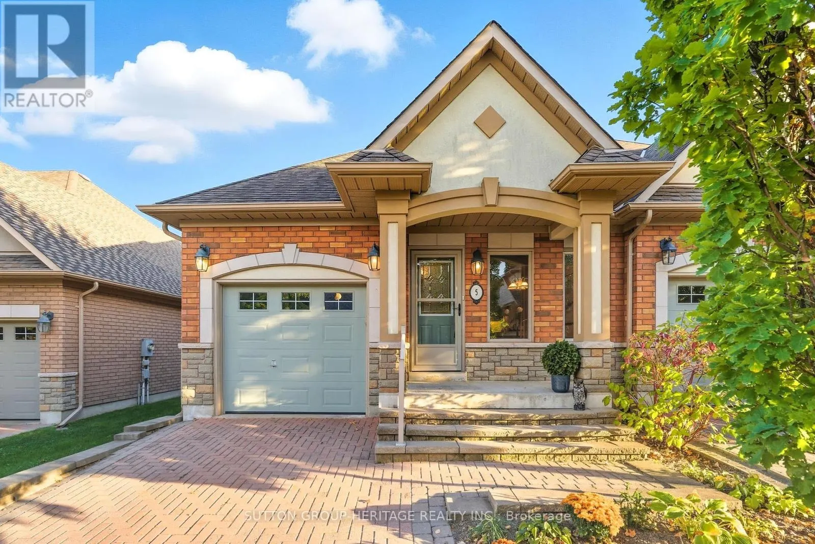 5 VIA VISTANA ROAD