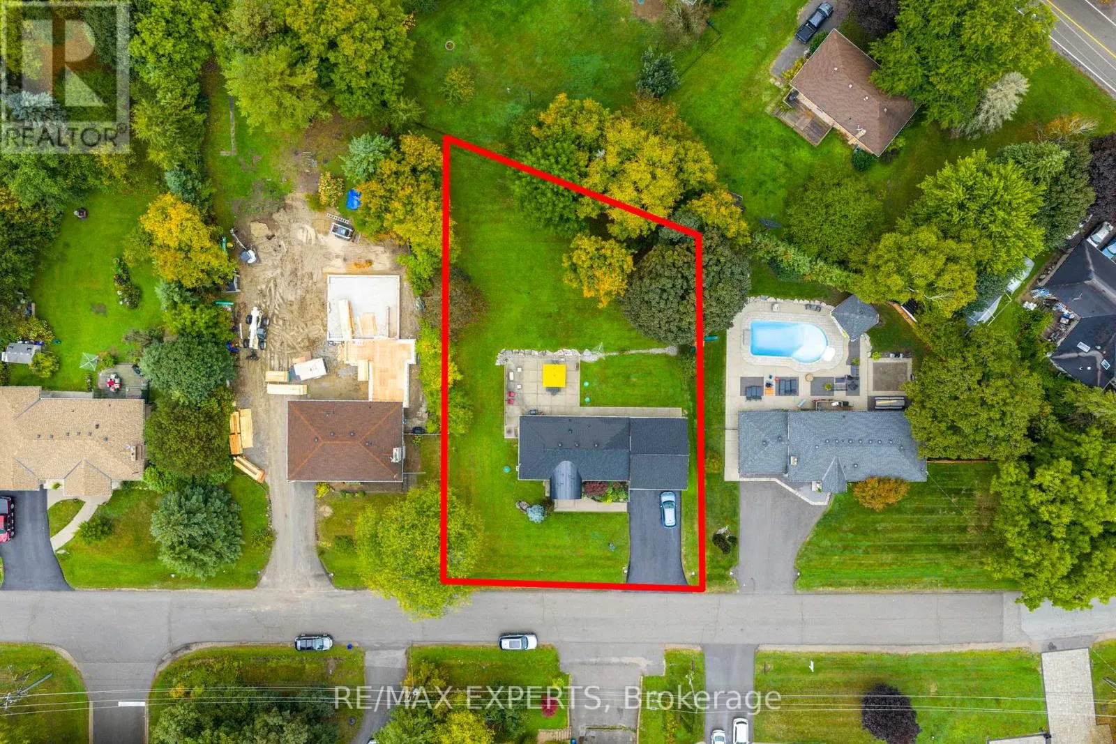 76 BACHLEY CRESCENT