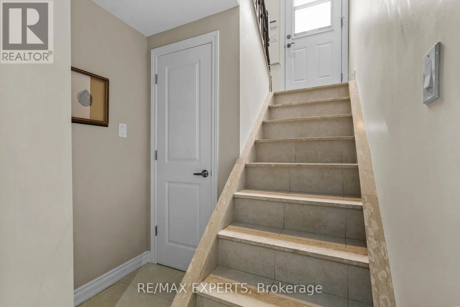 76 BACHLEY CRESCENT