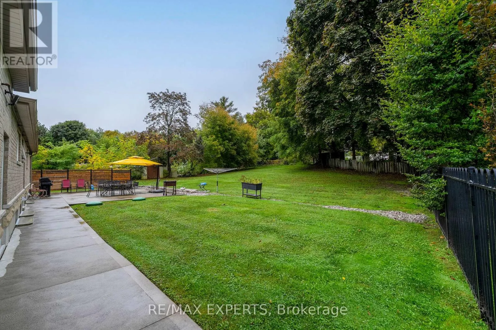 76 BACHLEY CRESCENT