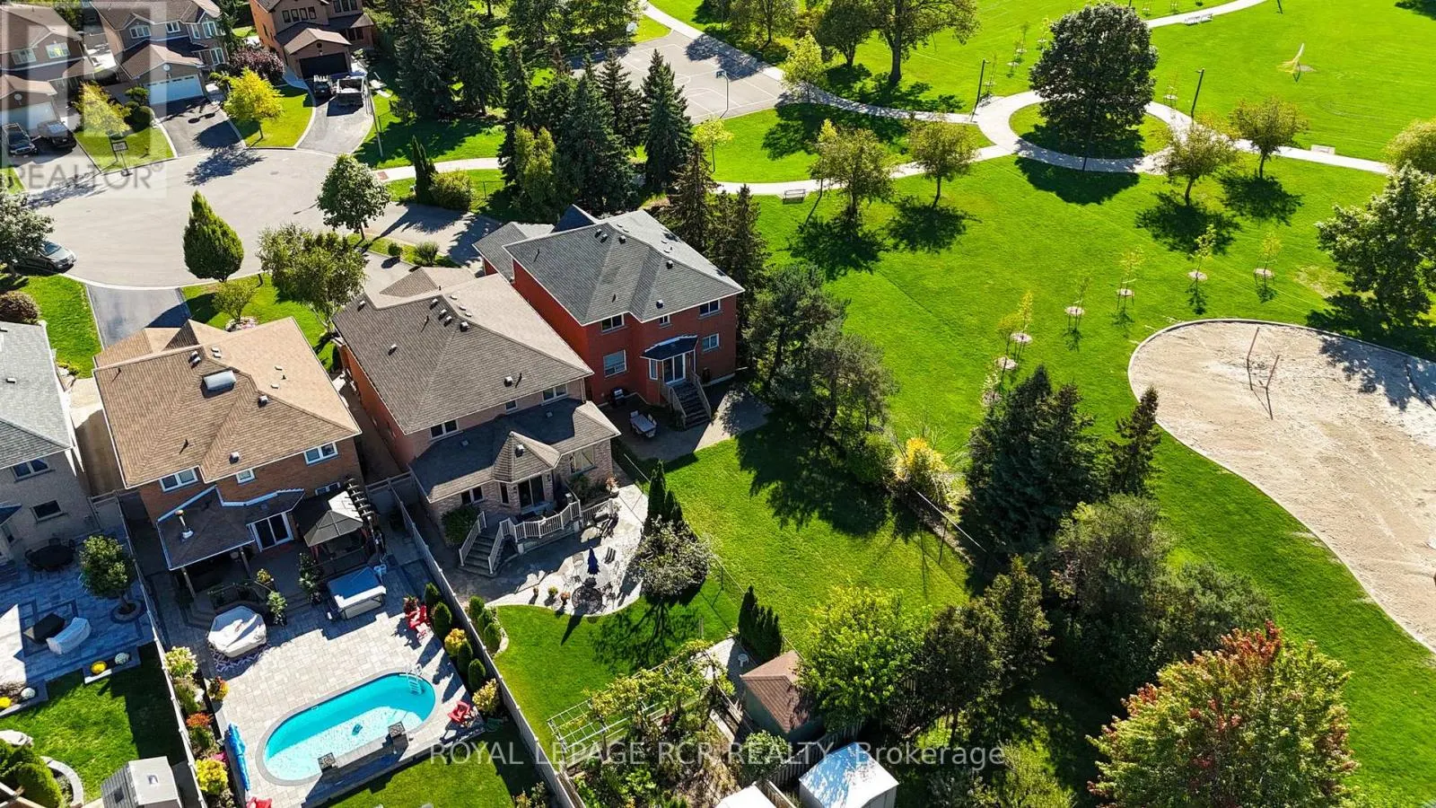 70 ZUCCHET COURT