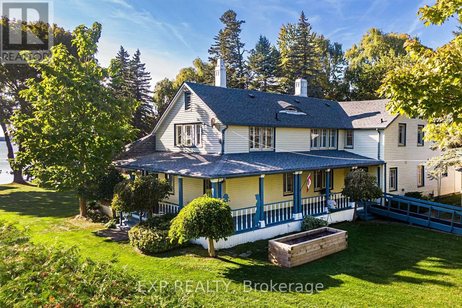 376 LAKE DRIVE N