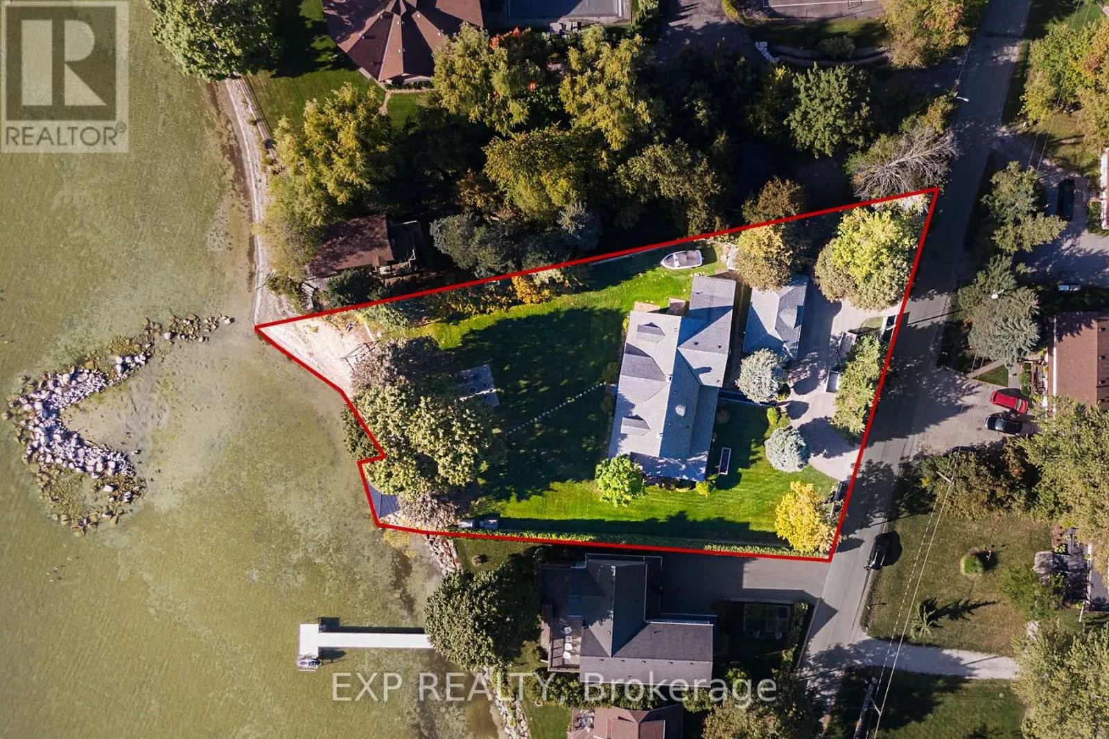376 LAKE DRIVE N