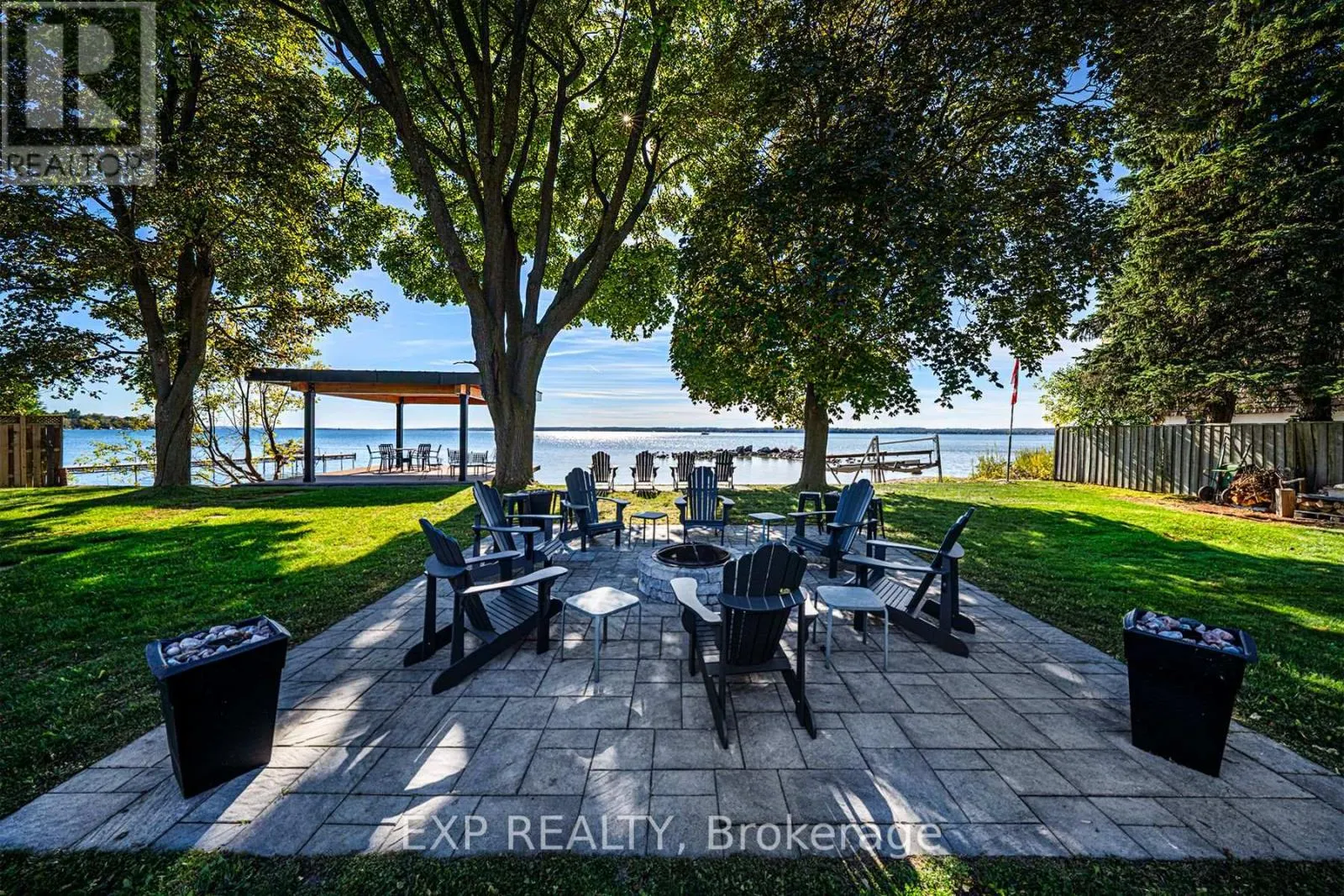376 LAKE DRIVE N