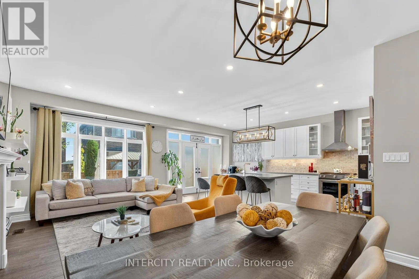 14 GREAT HERON COURT