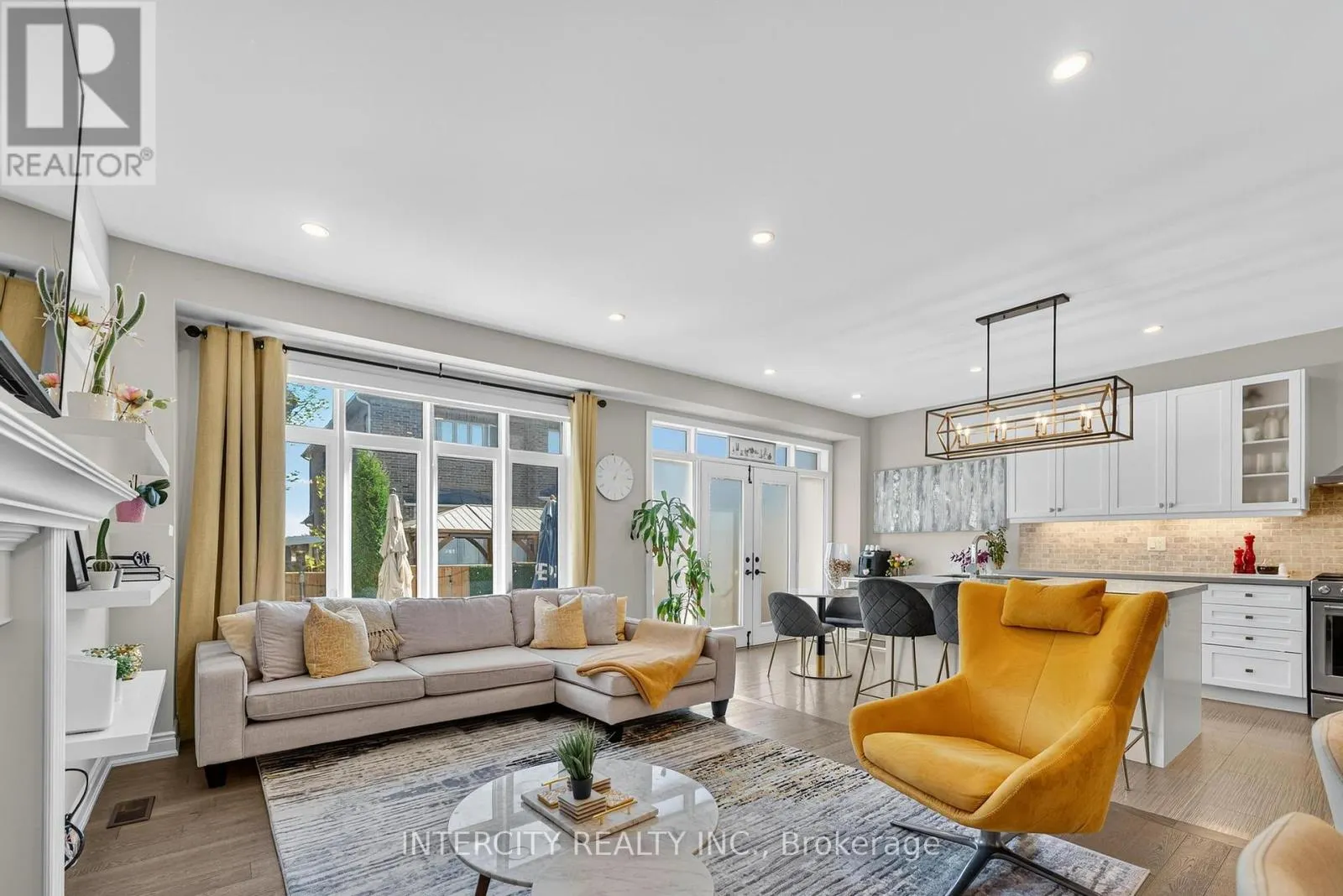 14 GREAT HERON COURT