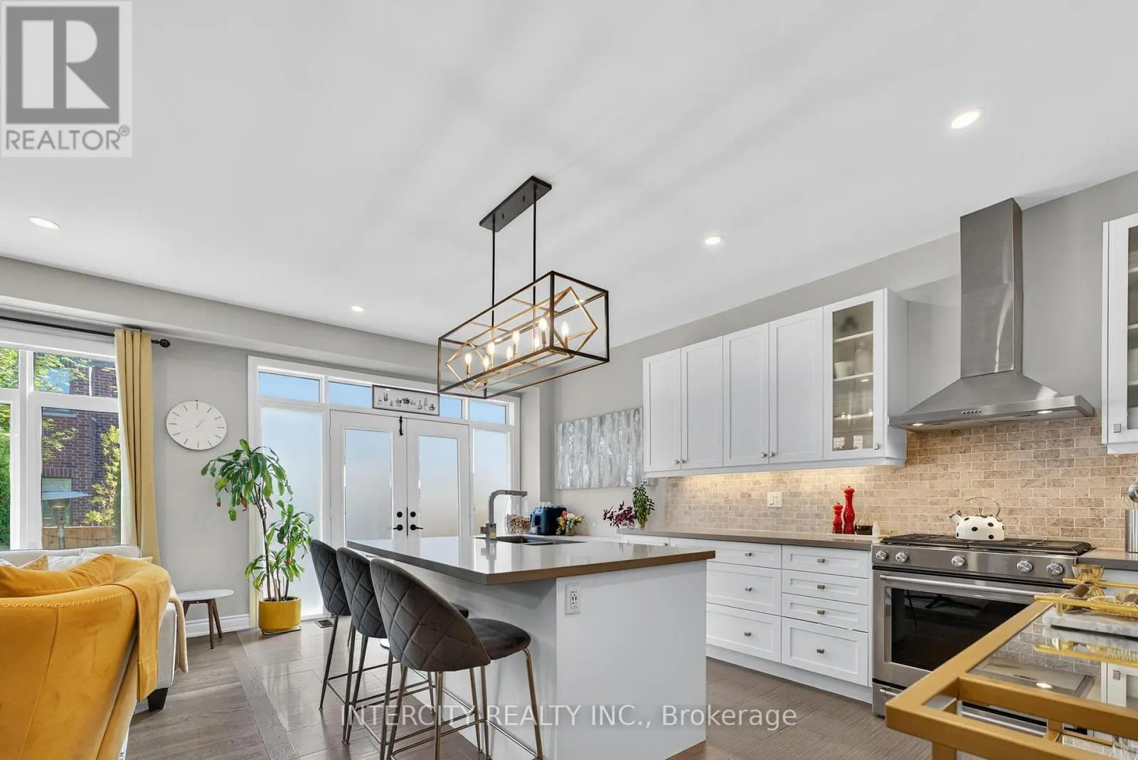 14 GREAT HERON COURT