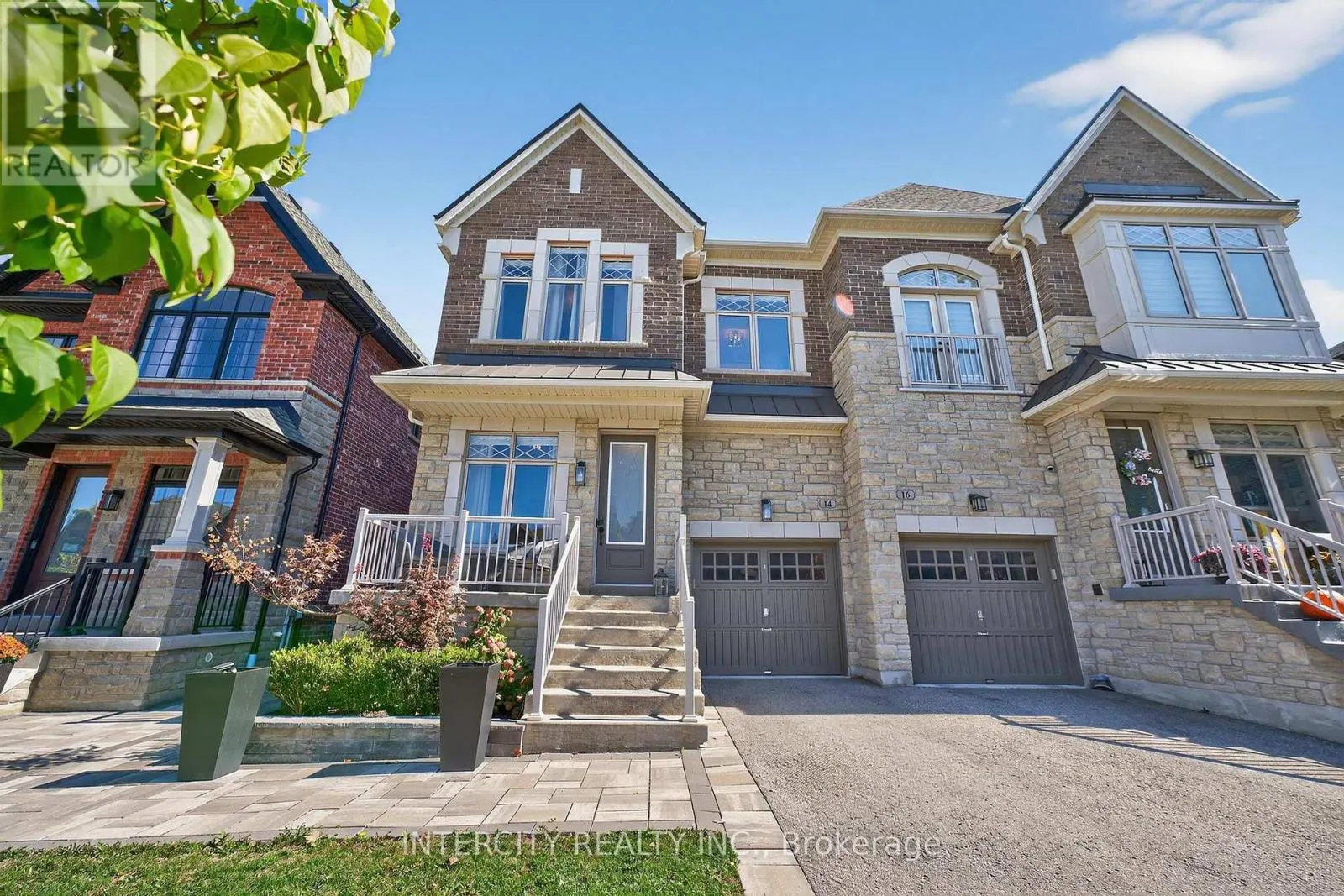 14 GREAT HERON COURT