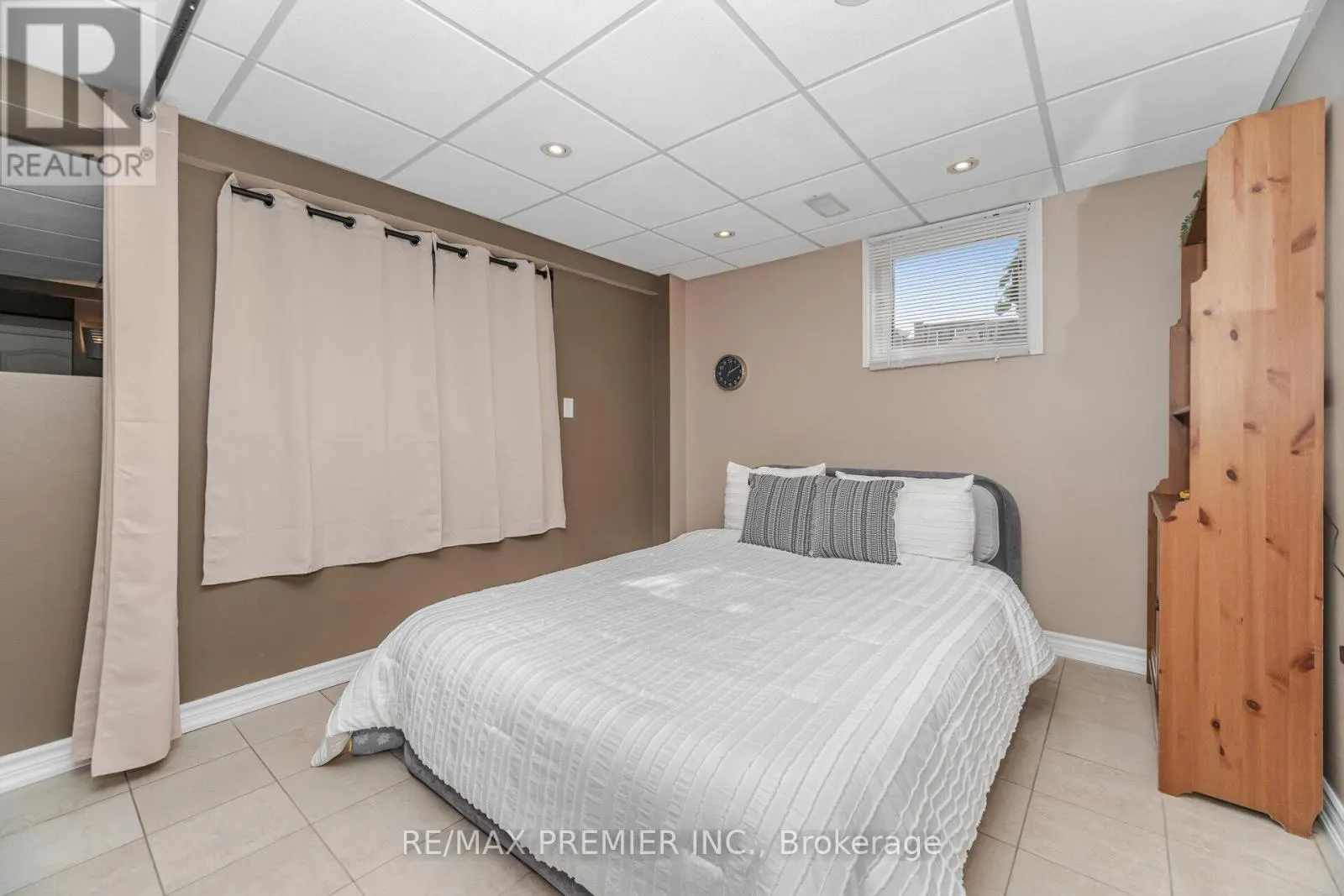 183 REGENCY VIEW HEIGHTS