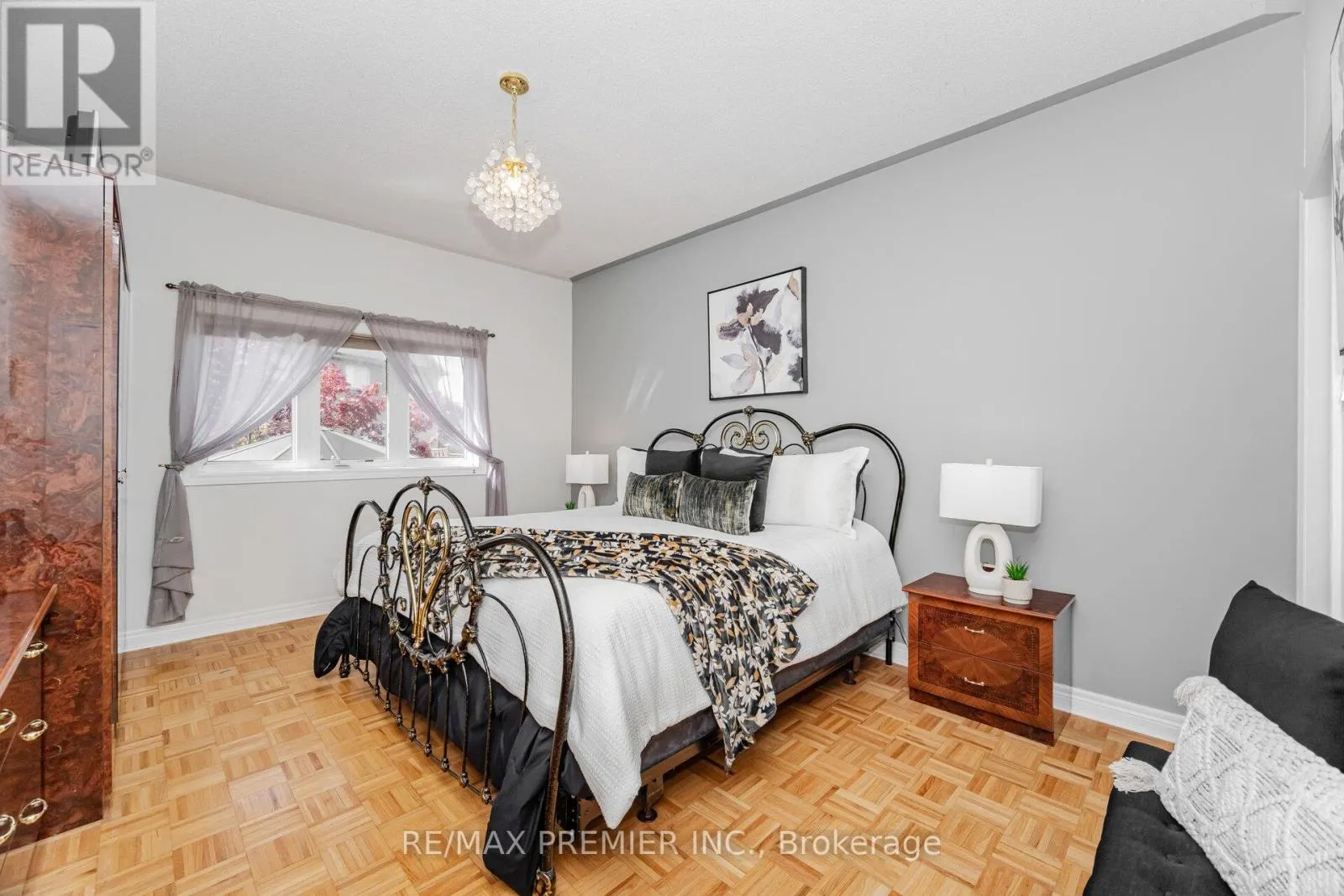 183 REGENCY VIEW HEIGHTS