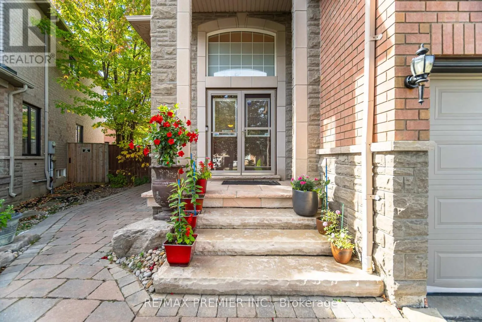183 REGENCY VIEW HEIGHTS