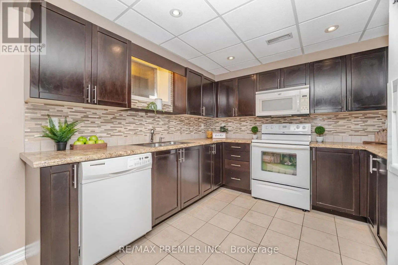 183 REGENCY VIEW HEIGHTS