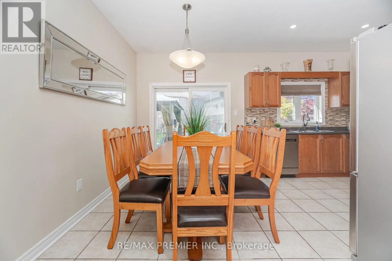 183 REGENCY VIEW HEIGHTS