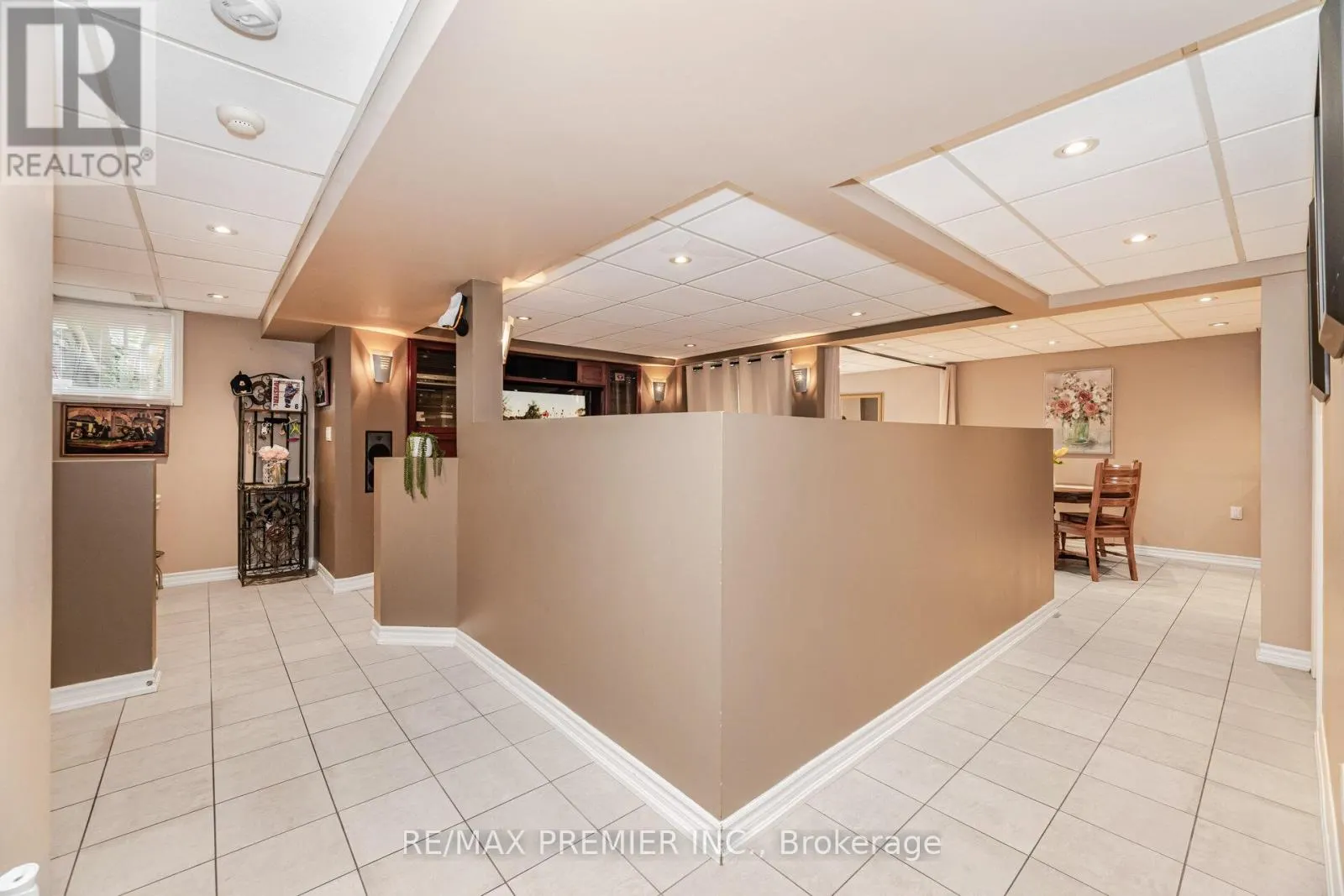 183 REGENCY VIEW HEIGHTS