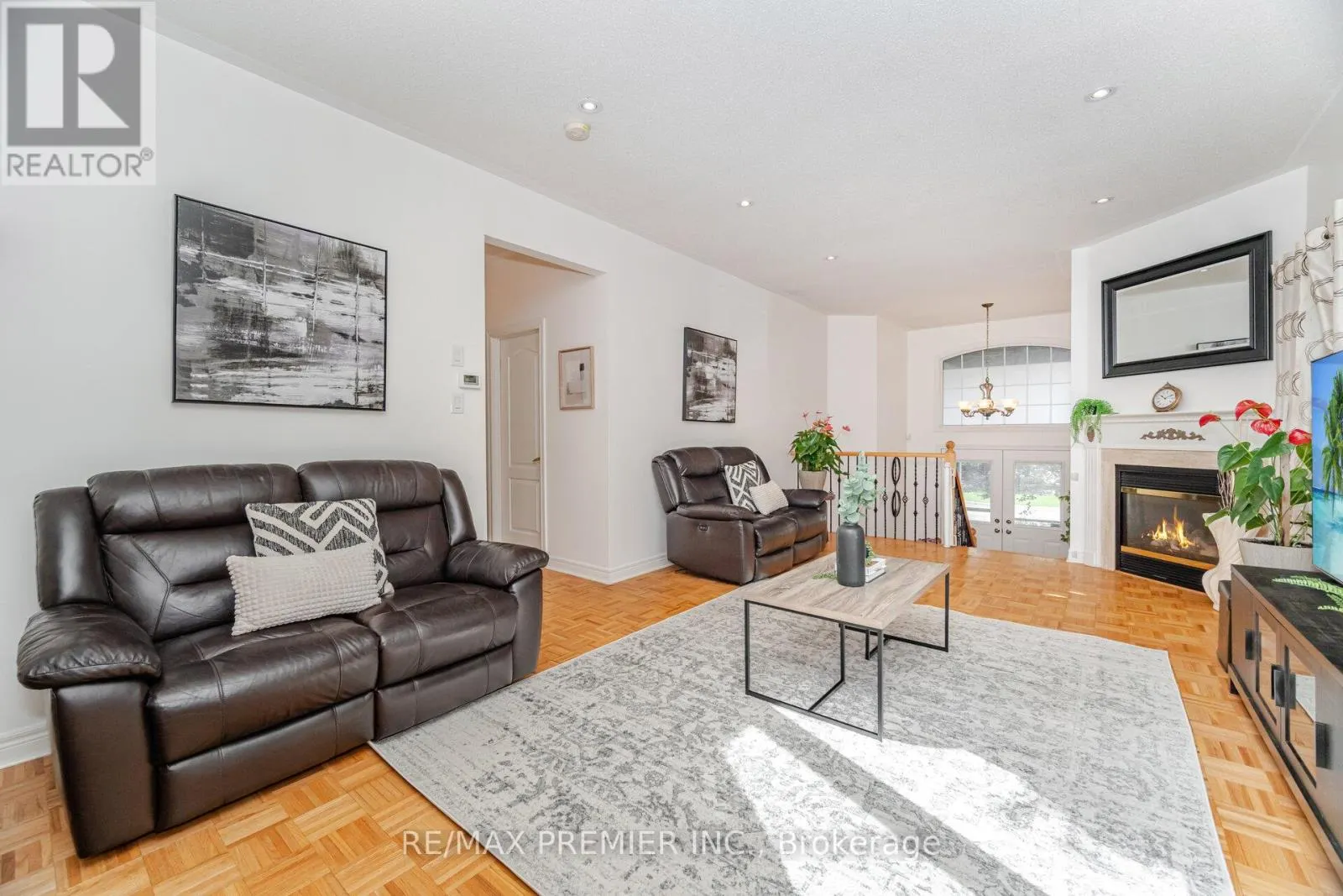 183 REGENCY VIEW HEIGHTS