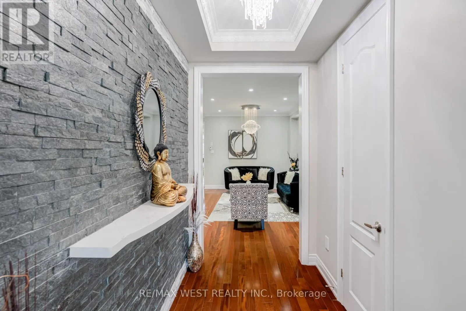 238 WARDLAW PLACE