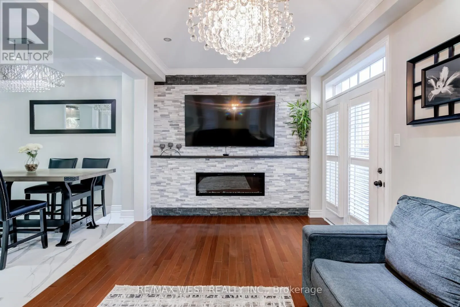 238 WARDLAW PLACE