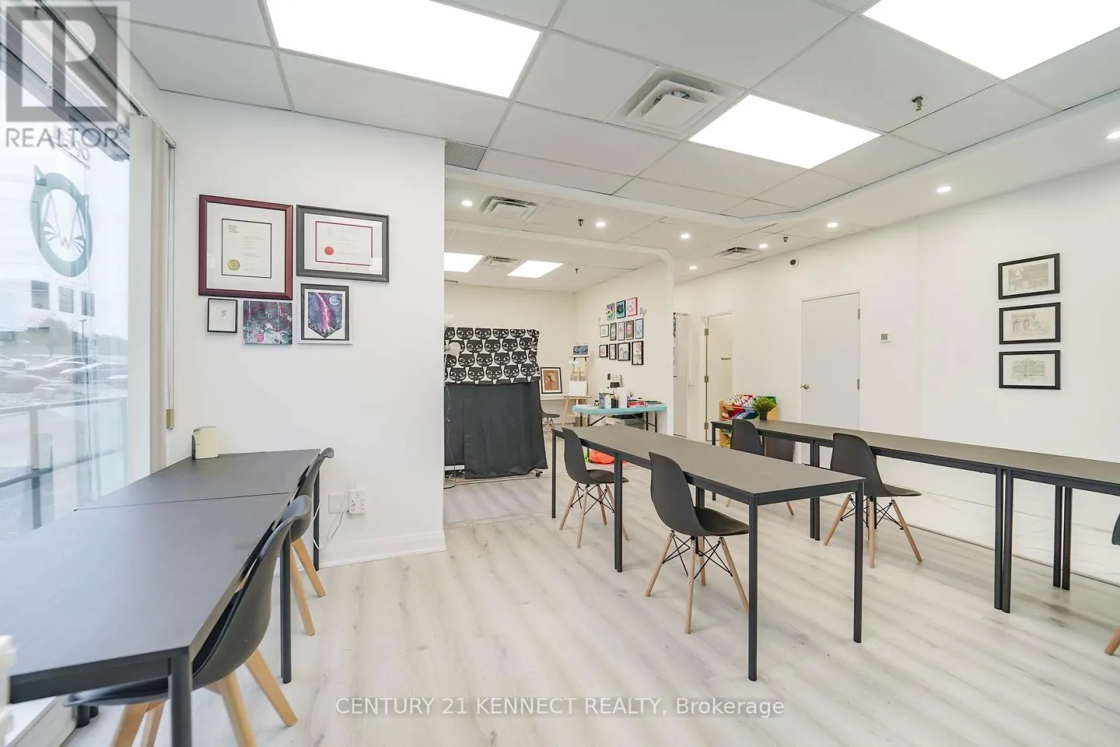 16 - 7780 WOODBINE AVENUE